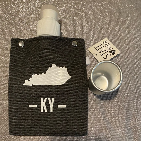 ⭐️Kentucky Canvas Flask - Picture 5 of 9